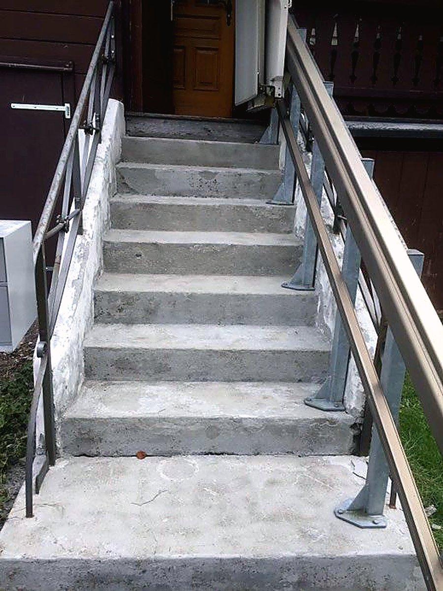 Betontreppe gereinigt